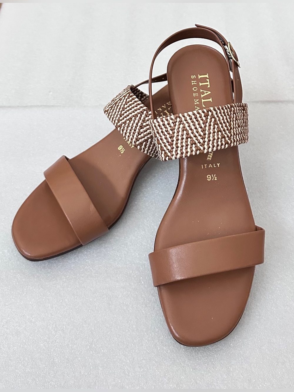 Italian Shoemakers Women’s Sandals With Straps size 9.5